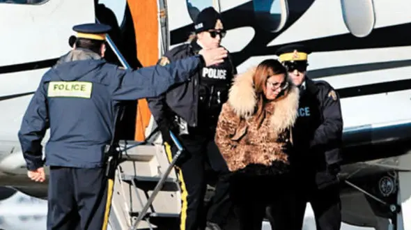 3 زن و 2 مرد ایرانی در کانادا چه می کردند؟!  / اعلام اسامی+ عکس کاخ اعیانی نادر گرامیان 