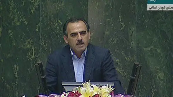 رسول خضری دست به گریبان موسسات مالی شد