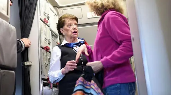 گفتگو با پیرترین مهماندار زن جهان + عکس