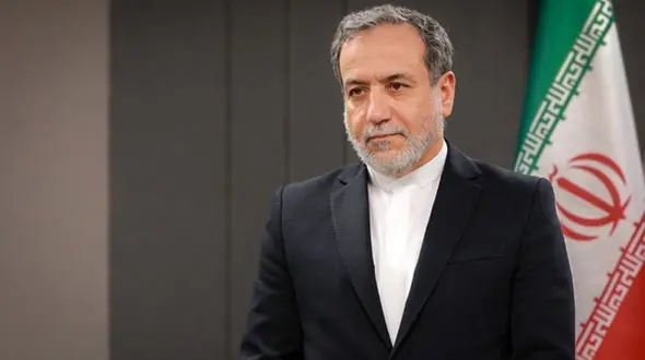 عراقچی: ایران حق دارد به اسرائیل پاسخ دهد اما تحولات منطقه را هم در نظر می‌گیرد