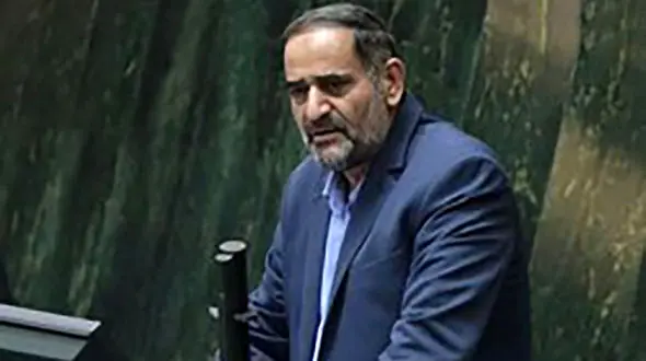 ظفرقندی با  ابزار جراحی به جای درمان مردم، برای تضعیف نظام و حمایت از اغتشاشات بیانیه می نویسد!