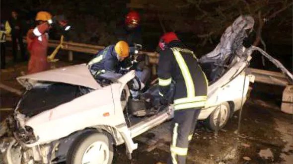 استخر خون در اتوبان مشهد / تانکر سیمان مقابل چشمان پدر از روی سر دخترش رد شد + عکس هولناک