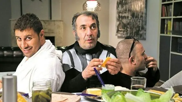 لحظاتی از بازی بابک حمیدیان و مینا ساداتی در "خرگیوش" + فیلم