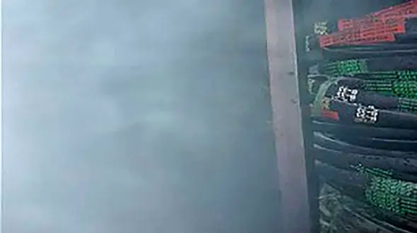 انبار تسمه خیابان سعدی در آتش سوخت 