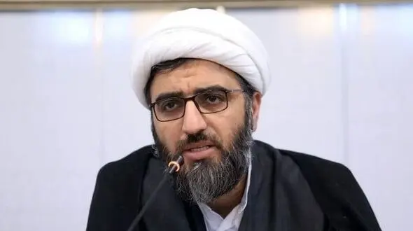 حرف زدن ما معممین در زمینه حجاب امروزه روی خیلی ها اثر ندارد/در خصوص دکوراسیون منزل هم روایت داریم، ولی متاسفانه نظامات سکولار به ما اجازه نمی دهد