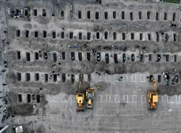 فیلم / صحبت های تکان‌ دهنده دانش آموز مجروح مدرسه میناب : همه مُرده بودند فقط یک نفر زنده بود / سند یک جنایت جنگی 