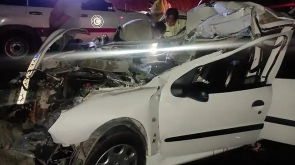 تصادف مرگبار تریلی با پژو 206 در لرستان