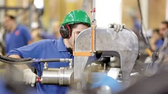 کارگران کارگاه های خرد در آستانه بیکاری / موج تعطیلی واحد های صنفی 