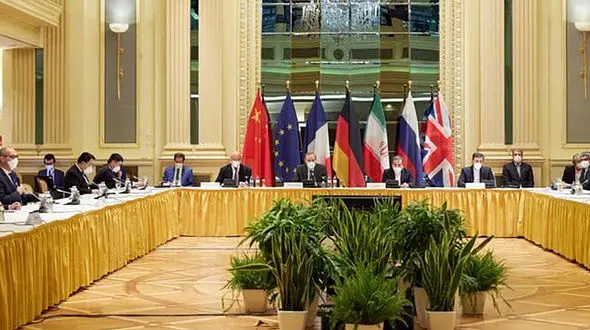 برای چند موضوع کلیدی در مذاکرات برجام باید به پایتخت‌های خود مراجعه کنیم