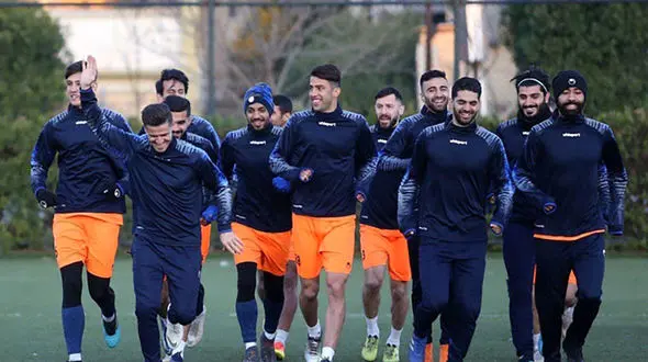 تعیین زمان آغاز تمرینات استقلال