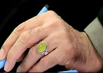 فیلم / گریه های محافظان رهبری شهید که نمی خواستند تنهایش بگذارند /  وقتی جنگ شروع شد رهبری آنها را ترخیص کرد تا بروند