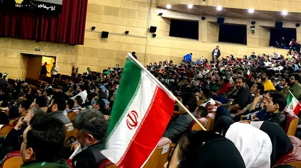 فیلم لحظه شور و هیجان در جشنواره فجر برای گل دوم ایران به قطر