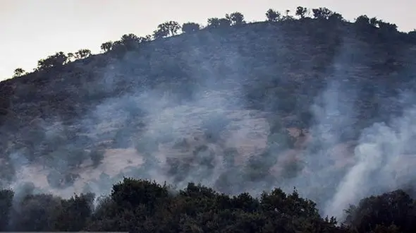 آتش غیرقابل کنترل در جنگل‌های مریوان/ انفجار چندین مین در منطقە آسن‌آباد 