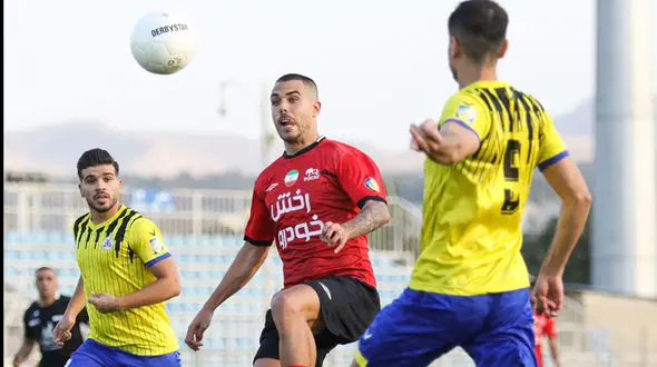 بیانیه نفت‌مسجدسلیمان علیه تراکتور/ شان فوتبال را زیر سوال نبرید