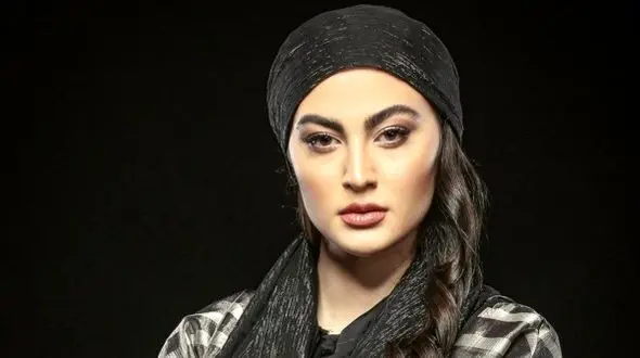 استایل مدرن و شیک خانم بازیگر بانوی عمارت با الهام از نقش و نگارهای هنر ایرانی / الحق که مریم مومن یکی از زیباترین بازیگراست