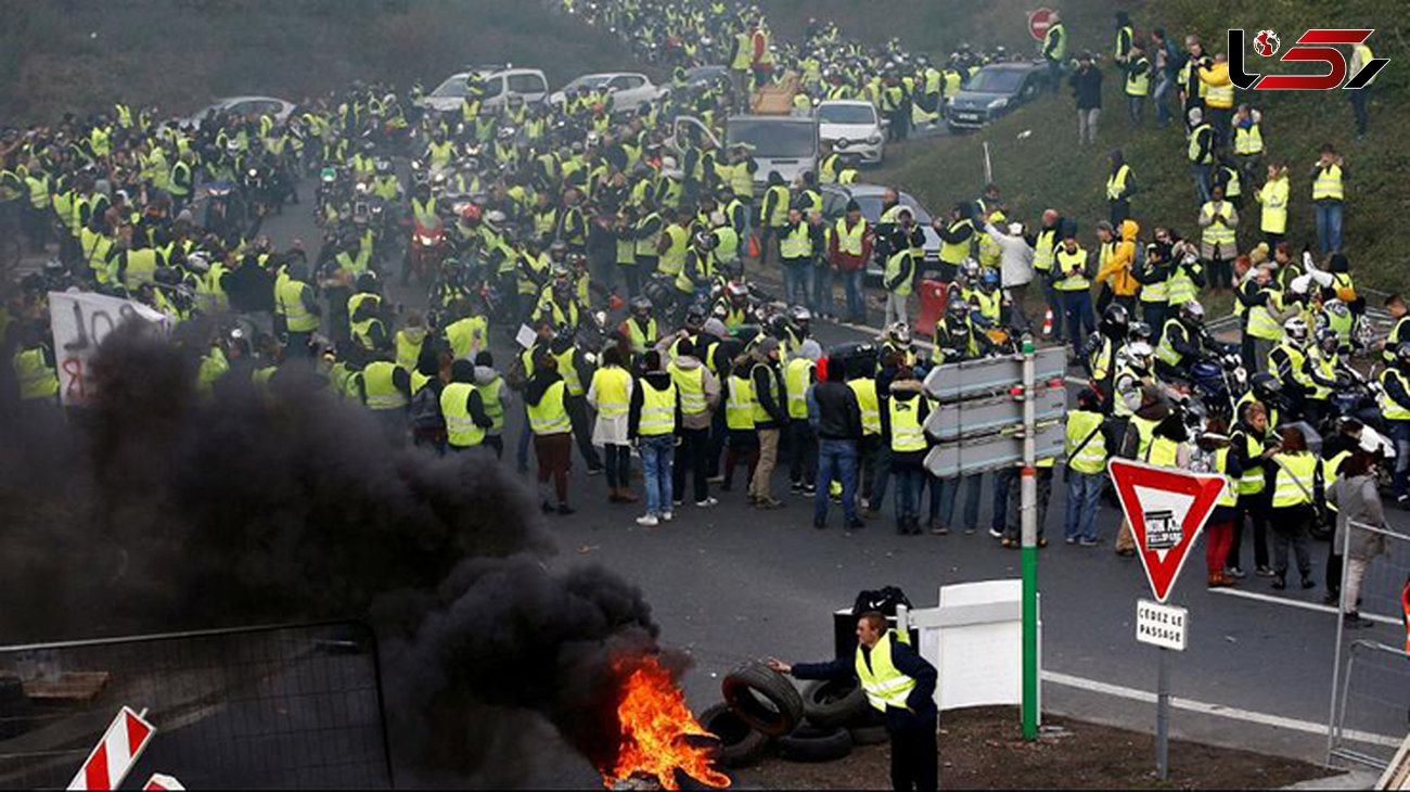 کتک زدن وحشیانه یک معترض توسط پلیس فرانسه + فیلم 