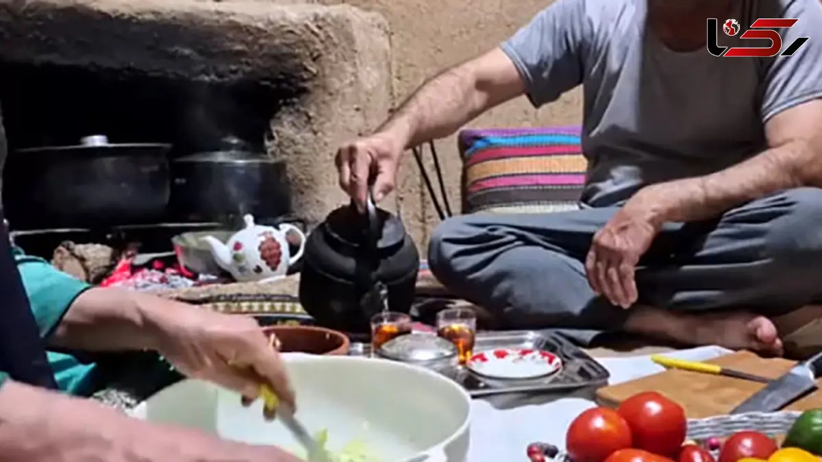 طرز تهیه خاص و متفاوت ساندویچ مرغ و قارچ توسط زوج خلاق روستایی + فیلم