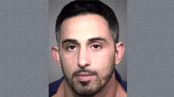 راز ورود شبانه مرد غریبه به اتاق دختر خانواده +عکس