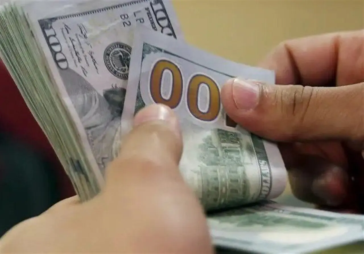 افزایش قیمت دلار در بازار آزاد؛ تحلیل اظهارات ترامپ