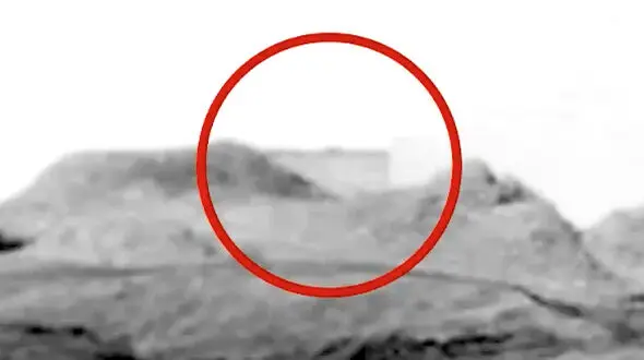 دو فیلم متفاوت که نشان می دهدآدم فضایی ها در مریخ خانه ساخته اند+ فیلم 