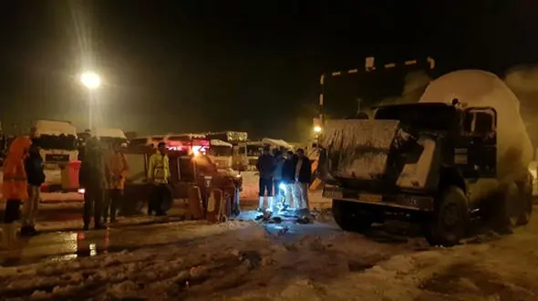 ناقوس مرگ در جاده آبادان به  ماهشهر / 3 کشته در تصادف خودروی لوکس با کامیون