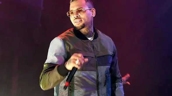 خواننده معروف بعد از کنسرتش بازداشت شد +عکس