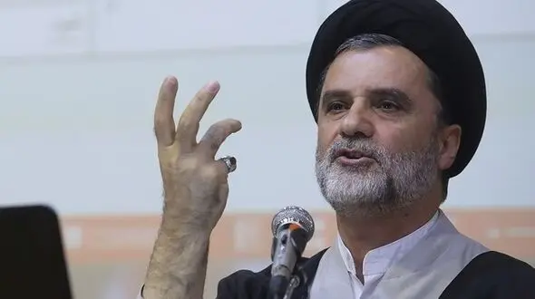 نبویان: اگر قانون حجاب موجب تضعیف نظام است باید کنار گذاشته شود 