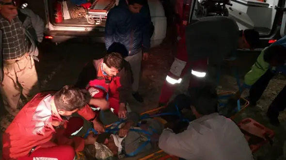 سقوط مرد ۷۰ ساله از ارتفاعات چهاربید جاجرم + عکس