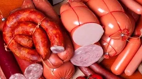 سوسیس و کالباس ارزان جایگزین گوشت در سفره مردم شد