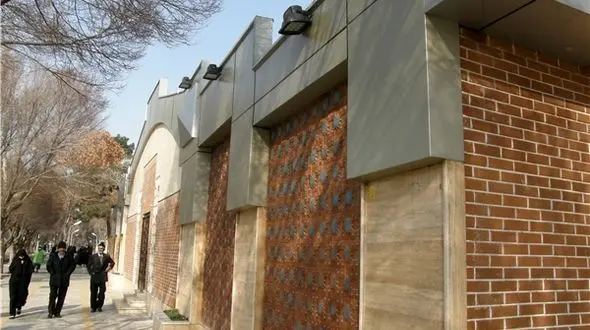 آتش سوزی بزرگ در شهرری / مرکز ری شناسی در آتش سوخت +فیلم