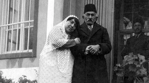بزرگ مردان قاجاری را در عکسی تاریخی ببینید 