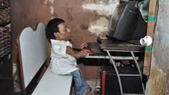 این دختر زیبا آرزوی مرد کوتوله را برآورده کرد