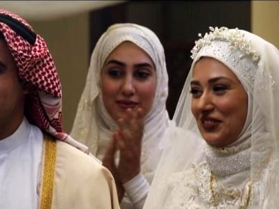 عکس سفر در زمان / چهرۀ متفاوت و فوق زیبای «پریزاد خواهر طوبی» و «جمانه، خواهر فخرالدین» در خارج !