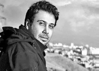 ویژه ایام فاطمیه/ دانلود آهنگ  «تنهاترین» باصدای بهشتی «محسن چاوشی»+ متن ترانه/با اینکه سوگوار و بیقراری محاله پیش غم از پا بیفتی دلت میلرزه چون هر لحظه بایدبه یاد غربت زهرا بیفتی