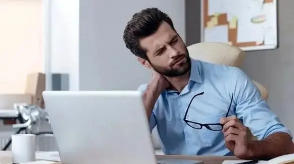 مراقبت از سلامت کمر و گردن در محیط‌ های کاری پرچالش