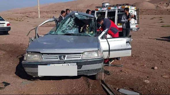 7 کشته و زخمی در تصادف زنجیره ای 4 خودرو در جاده مرند + عکس