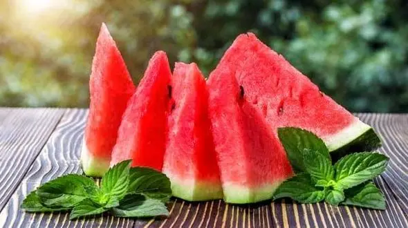 هندوانه برای این بیماران میوه مناسبی نیست