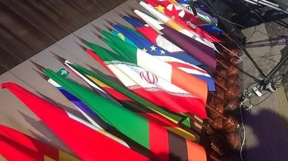 نماینده متعصب مجلس ، پرچم ایران را با پرچم اسراییل در اجلاس مسکو جابجا کرد!