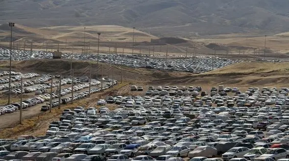 مرز خسروی مملو از خودروهای زائران اربعین+ عکس و فیلم