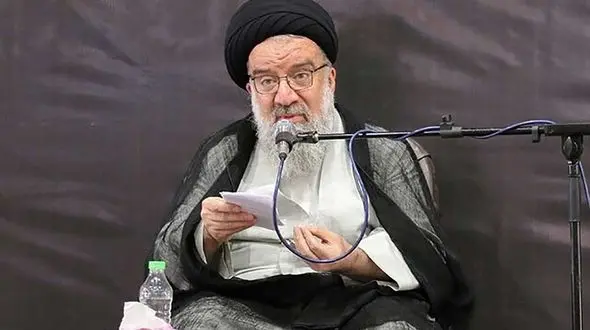 احمد خاتمی: "اکثر بی حجاب‌ها از خانواده‌های دزدها هستند" را "ناخواسته" گفتم