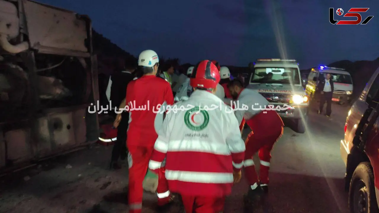 اولین تصاویر از محل حادثه واژگونى مرگبار اتوبوس کرمان با 7 کشته