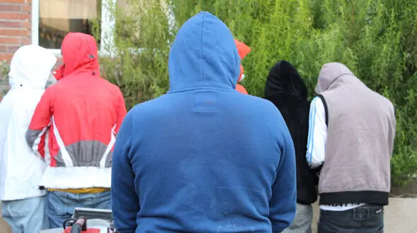 این مرد با شگردی خاص از دندانپزشکی های تهران سرقت می کرد + فیلم گفتگو