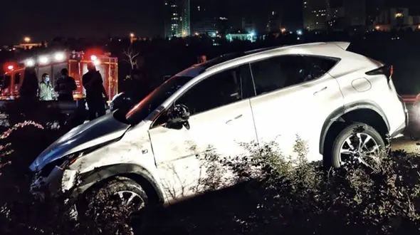 6 عکس از تصادف خونین لکسوس با خودروها / در بزرگراه چمران رخ داد