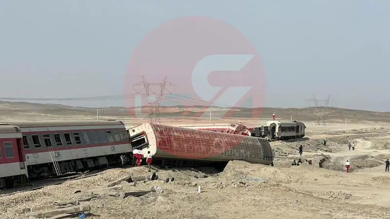 خارج شدن قطار مشهد به یزد از ریل