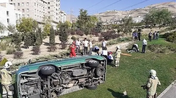 تصادف وحشتناک کارمندان سفارت پاکستان در بم کرمان
