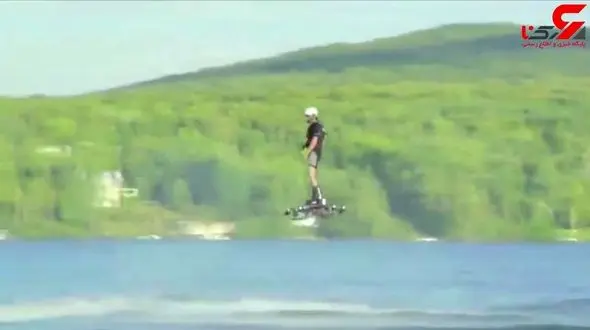 ثبت رکورد گینس عبور از دریاچه با هاوربورد / رکورد عجیبی ثبت شد + فیلم