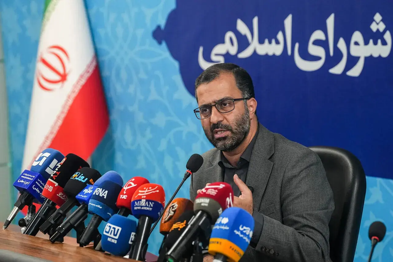 بررسی لایحه اصلاح ماده ۸۷ قانون مدیریت خدمات کشوری در صحن علنی مجلس
