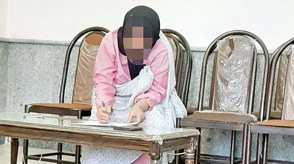 زن خائن از سن و پیری اش خجالت نکشید ! / شلاق بخاطر رابطه سیاه با مرد غریبه !