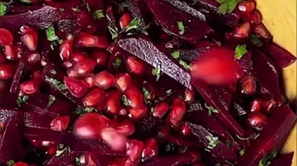 طرز تهیه سالاد مناسب فصل زمستان / فیلم