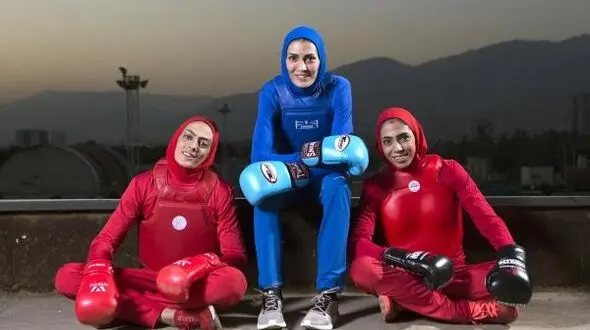 زد و خورد در رقابت‌های ووشوی دختران؛ خواهران منصوریان در نقش بروسلی! + فیلم